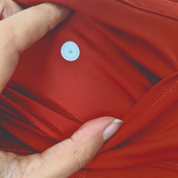 Lululemon Fast and Free Crop II Magma 4 - Picture 16 of 16